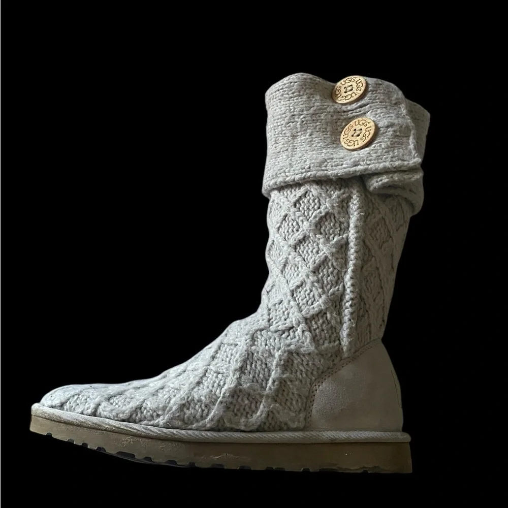 UGG-SIZE 8-TALL GRAY SWEATER BOOTS